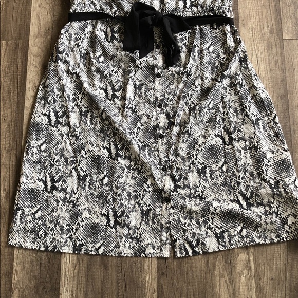 Motherhood Maternity Black and White Snake Print Dress L - Picture 3 of 10